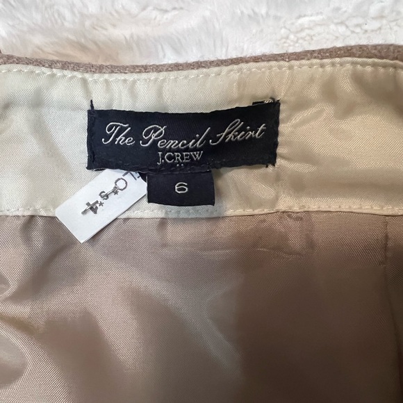 J. Crew The Pencil Skirt Size 6 - Picture 4 of 7